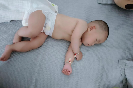 阿坝怀孕多久肚子会胀气